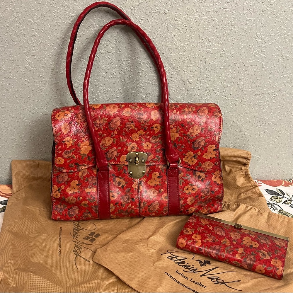 Patricia Nash Shoulder Bag with matching Wallet